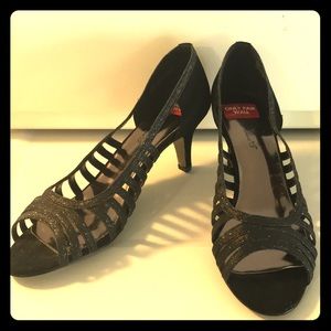 Black open toed heel w/sparkle